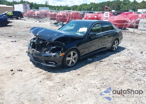 2011 Mercedes-Benz E 350 z USA, uszkodzony, nr VIN WDDHF5GB1BA505215